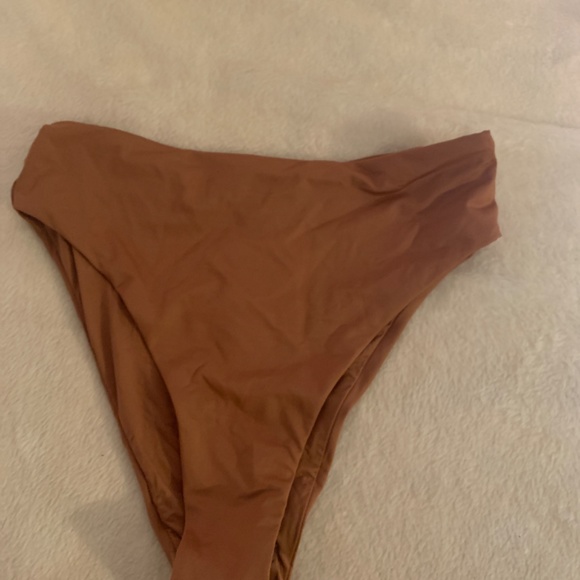 SKIMS (NWT) SWIM MID WAIST BOTTOMS - Picture 4 of 7